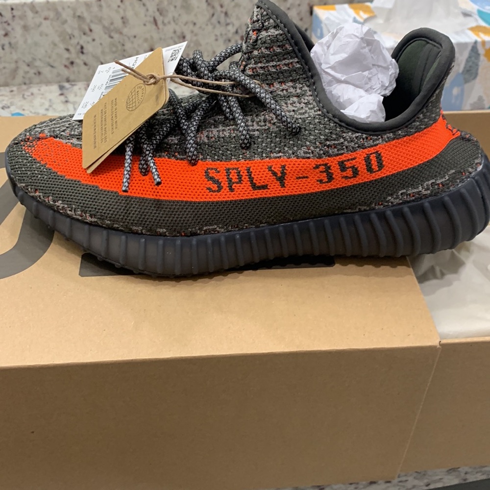 SOLD Yeeze boost 350 v2